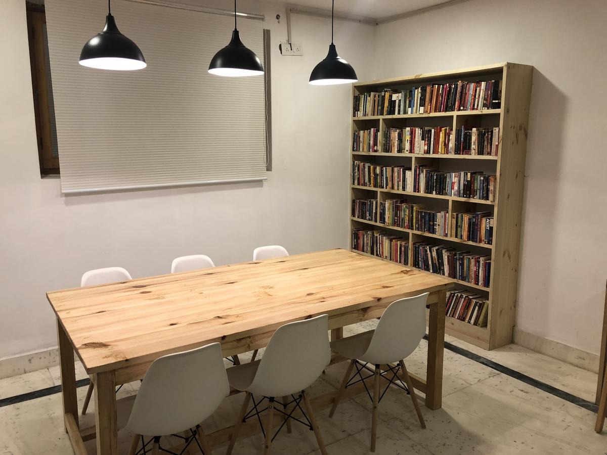 Raybo Hostel Лех Экстерьер фото