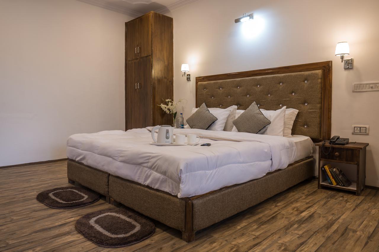 Raybo Hostel Лех Экстерьер фото