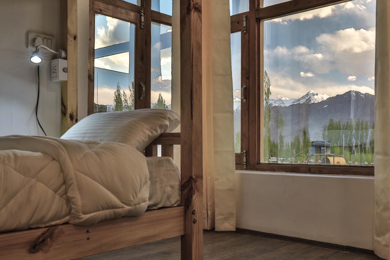 Raybo Hostel Лех Экстерьер фото